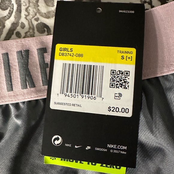 Nike Trophy(Girls') Dri-FIT Training Shorts Size S+ - Picture 5 of 5